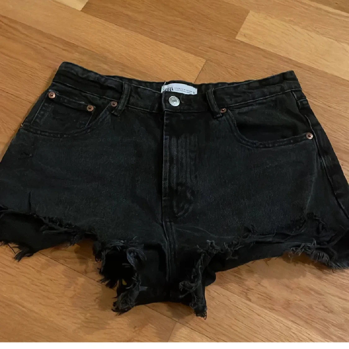 Svarta jeansshorts