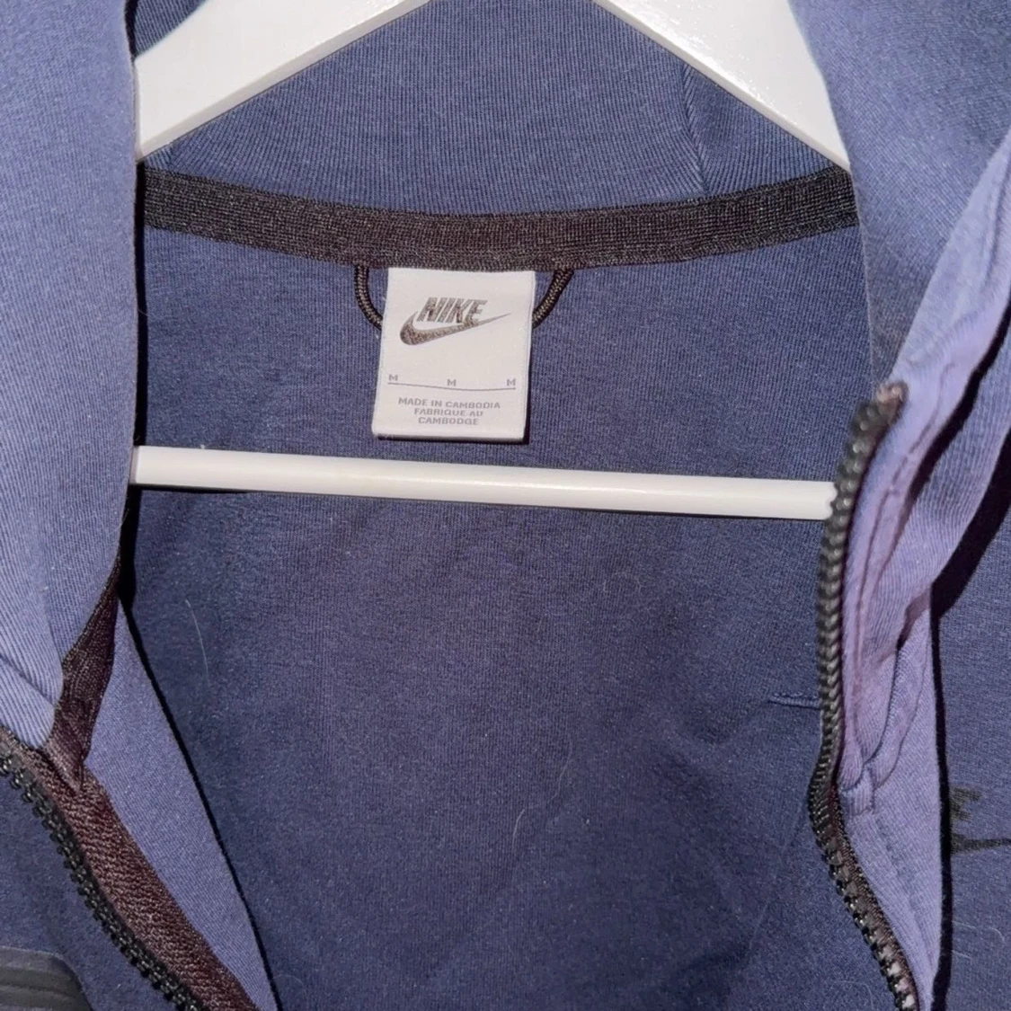 Mörkblå Nike tech fleece i från Nike - 1