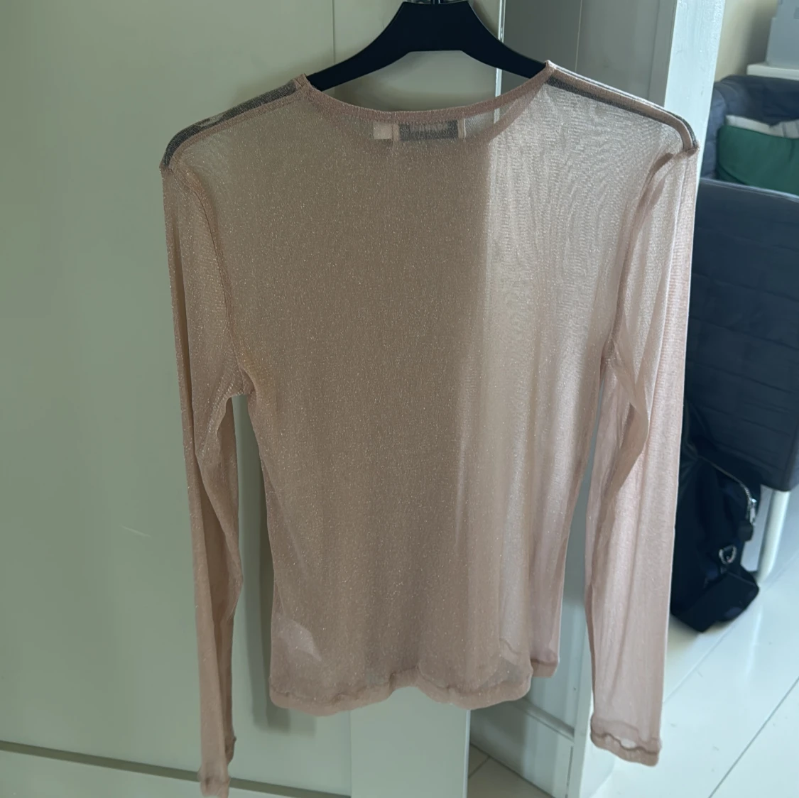 Rosa glittrig fest topp från Kappahl - 2