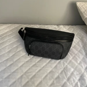 Midjeväska - Midjeväska nyskick