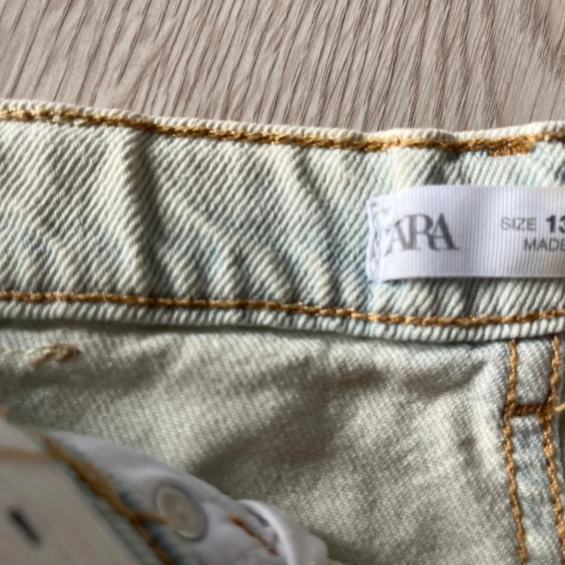 Ljus gröna jeansshorts från Zara - 2