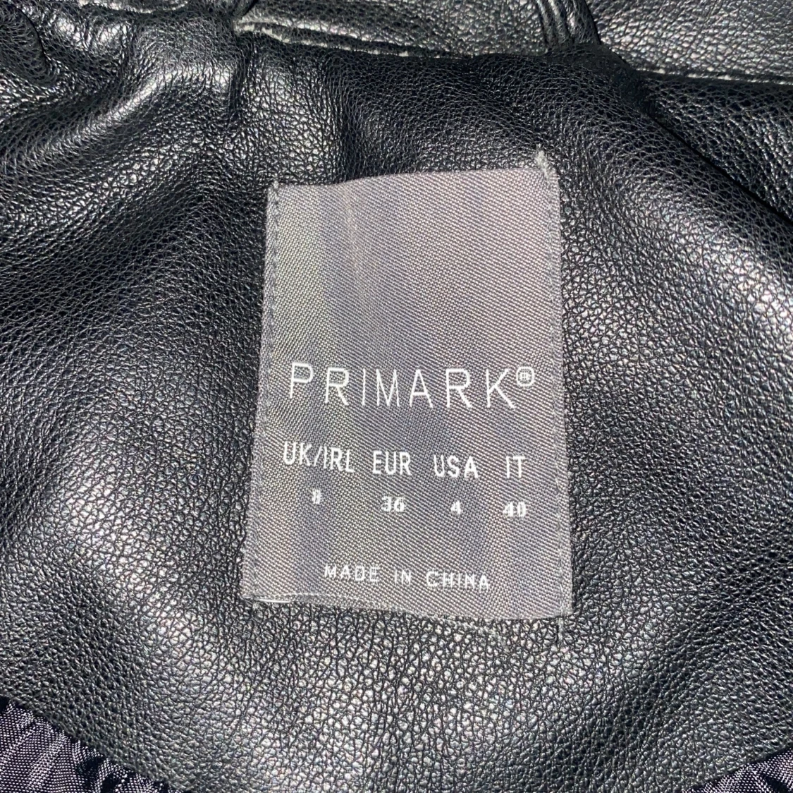 Svart skinnjacka från Primark - 1