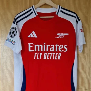 Arsenal tröja - Arsenal tröja med CL badge med Rice på ryggen taggen är kvar och det är player version 