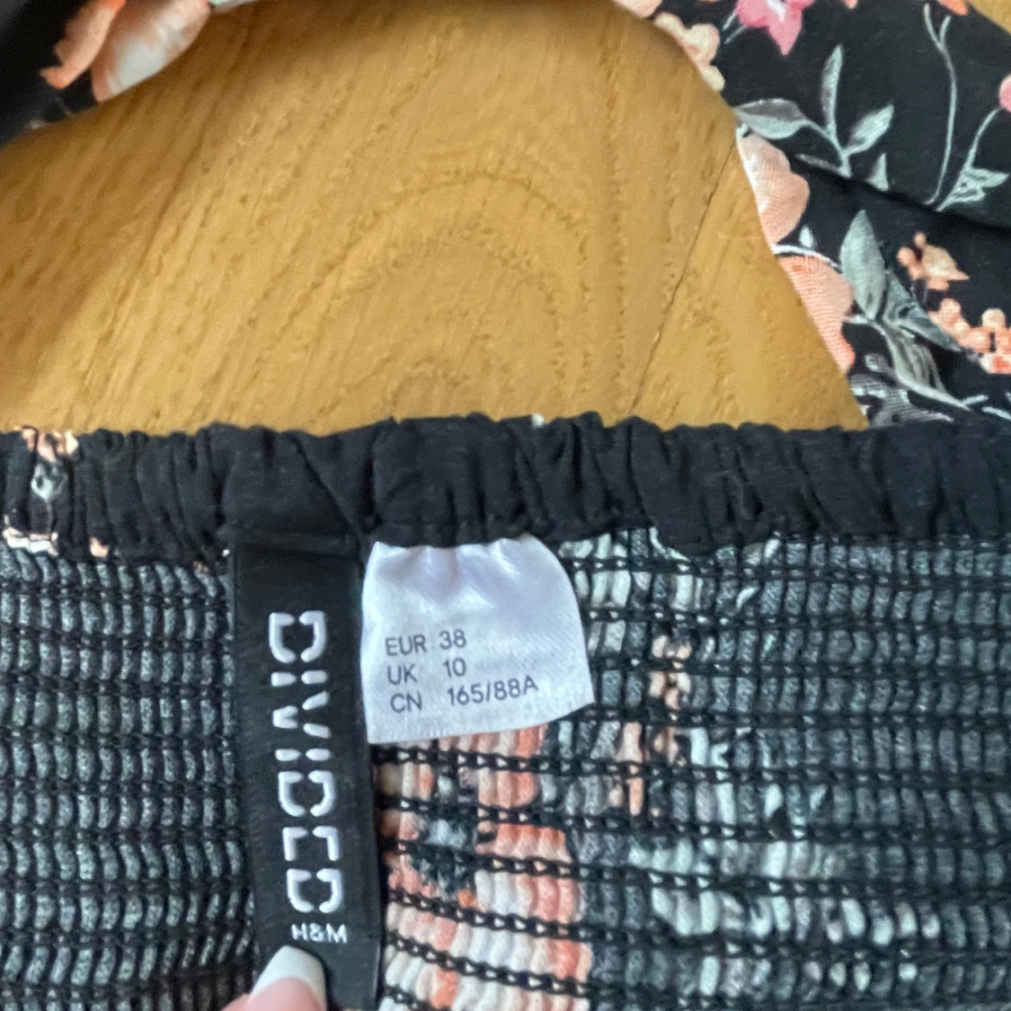 Blommig croppad linnetopp från H&M Divided - 2