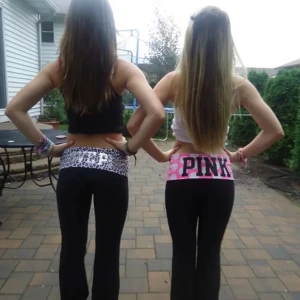 SÖKER!!! - Söker dom här mjukisbyxorna i strl XS!