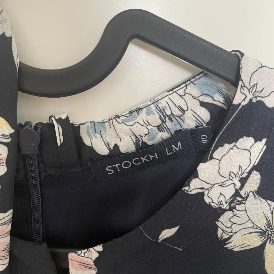 Blommig klänning - 3