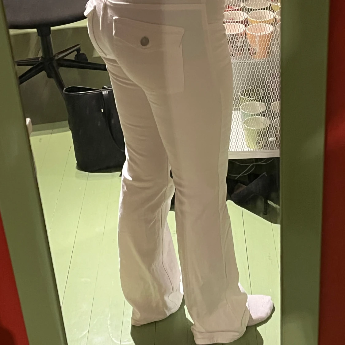 Vita bootcut Jeans från Nelly - 2