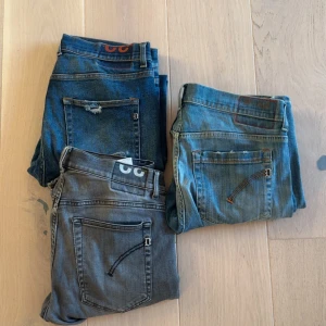 Dondup bulk - Feta jeans olika storlekar grå jeans w32 ljusare blåw34 mörkare blå står 33 men passar 28-29 500kr styck