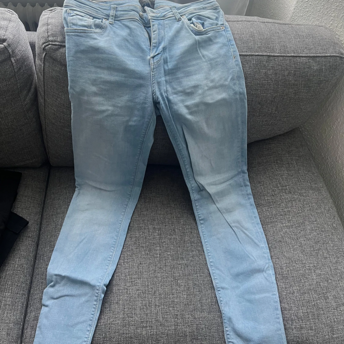 Ljusblå skinny jeans