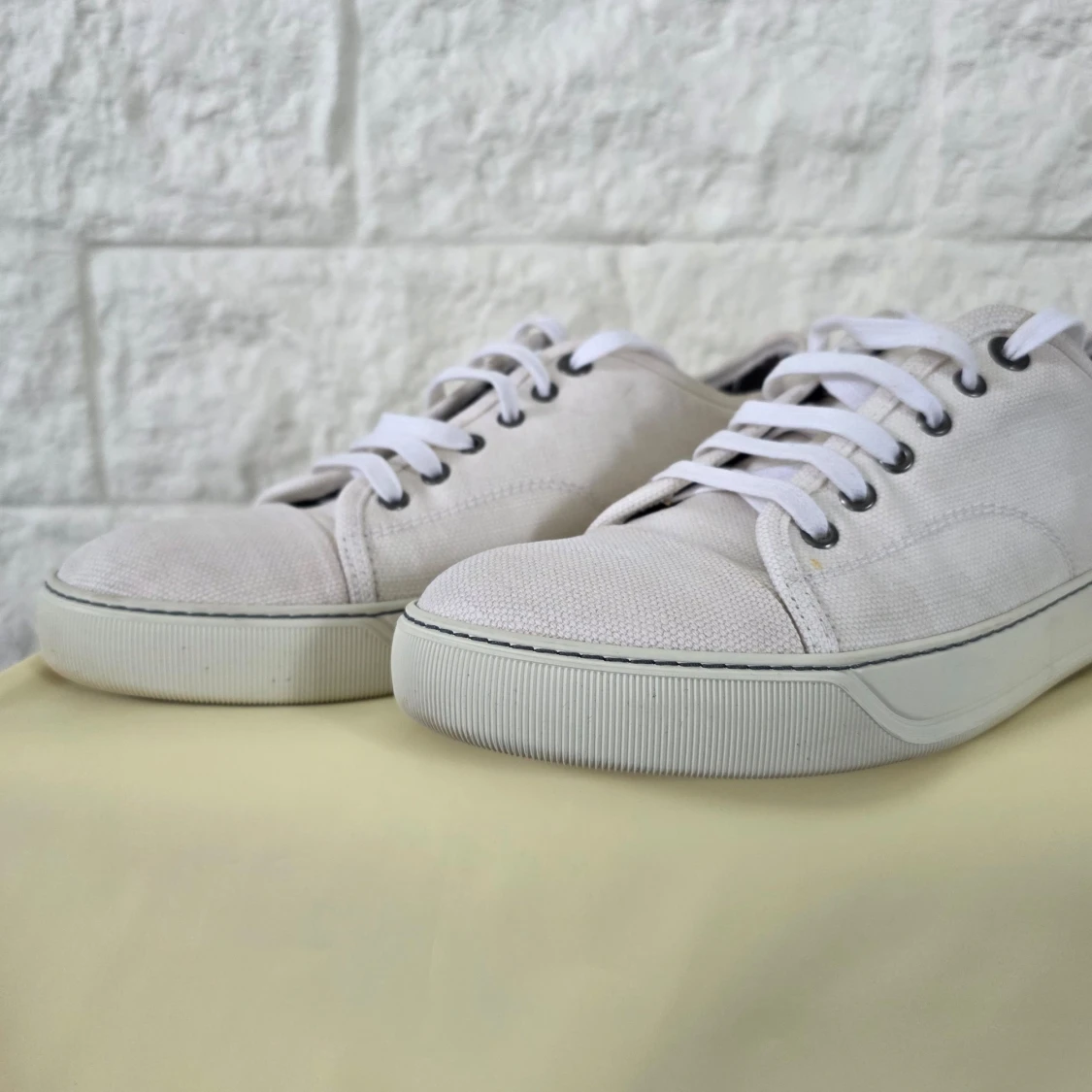 Vita sneakers från Lanvin - 1