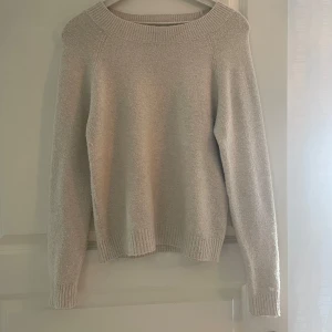 Ull tröja  - En super skön och mysig ull tröja ifrån vero Moda. Använd fåtal gånger.