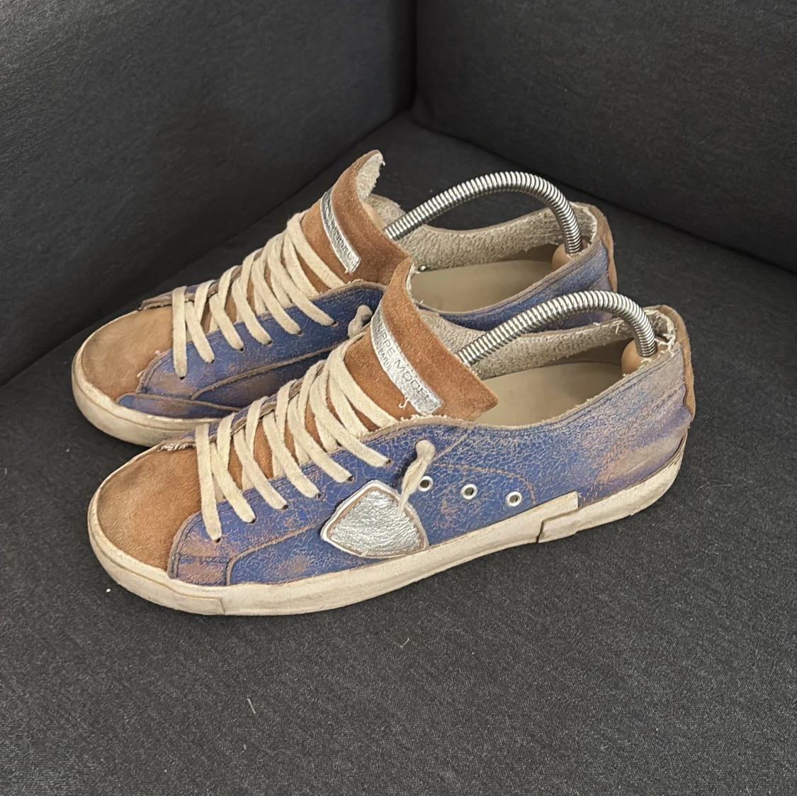 Philippe Model sneakers i mocka och denim - 1