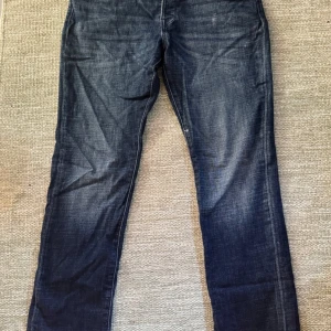 Jack&Jonas  - Säljer dessa jeans som är i slimfit nypris är 899kr