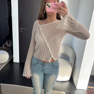 Ribbad genomskinlig topp - Jätte fin topp från Weekday🥰