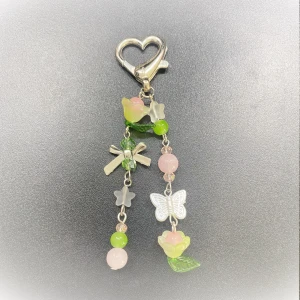 Nyckelring  - 100% handgjord av mig! Kontakta innan du trycker på köp nu💞 Swish betalningar går också jättebra!