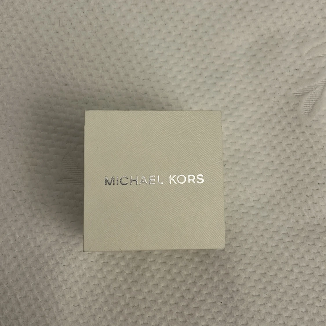 Guldfärgad klocka från Michael Kors