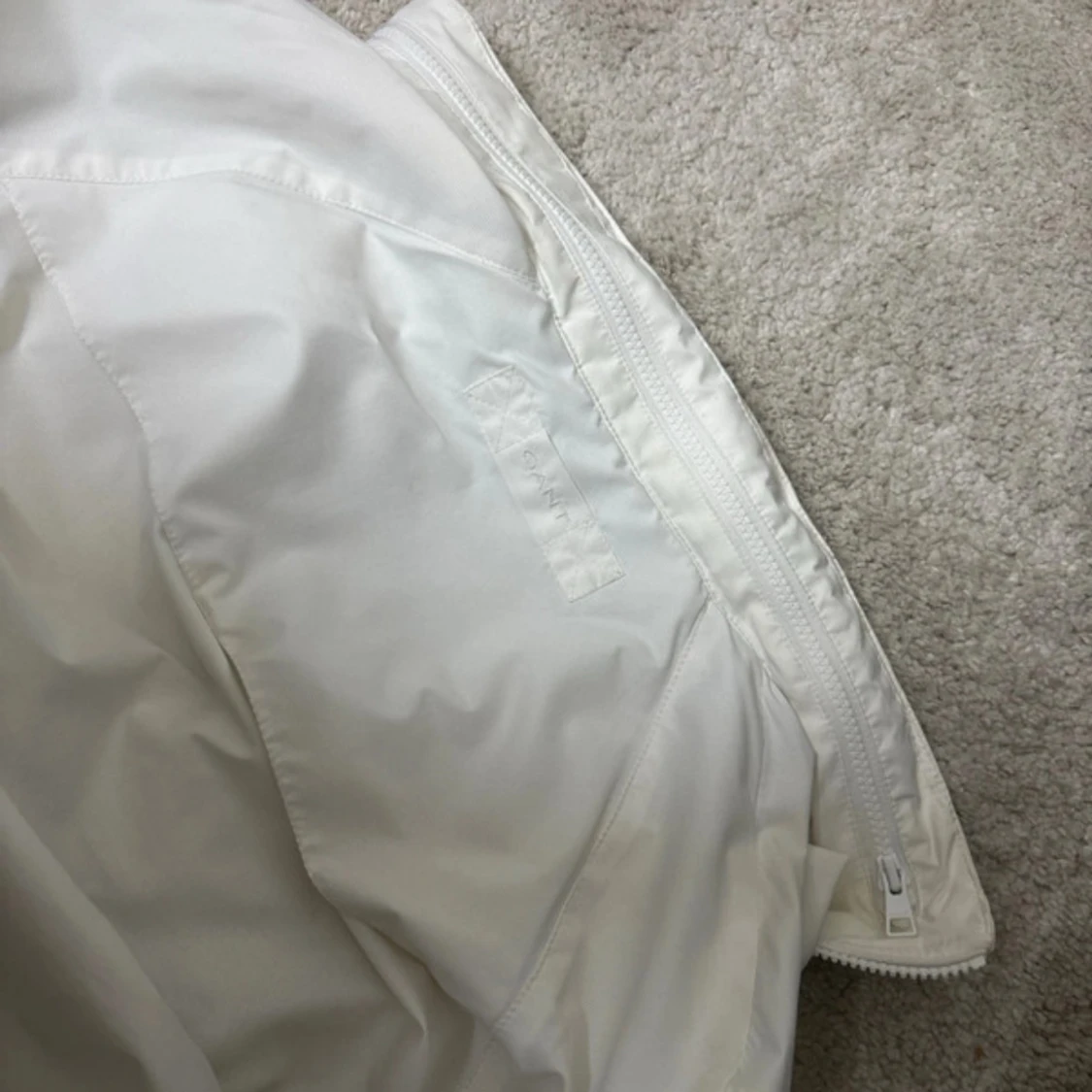 Vit vindjacka från GANT - 4