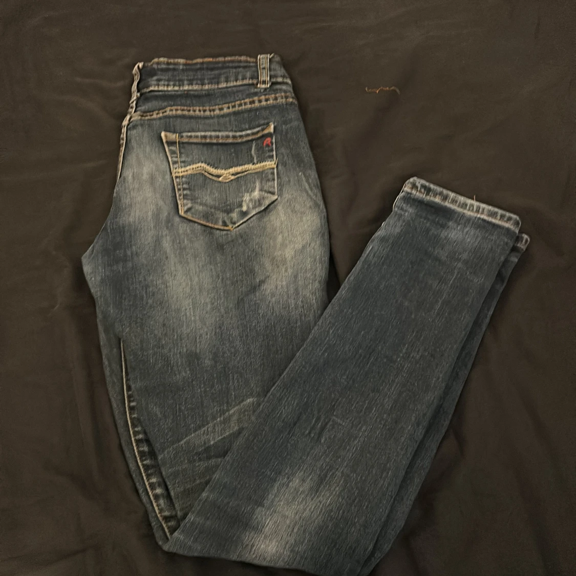 Blå Replay jeansbyxor med slitningar - 2