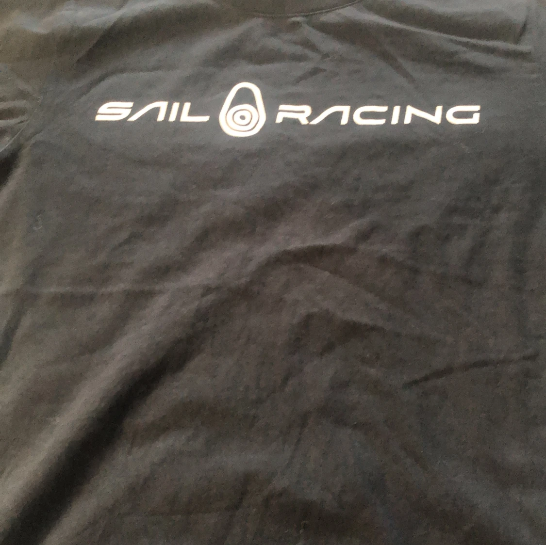 Svart t-shirt från Sail Racing - 1