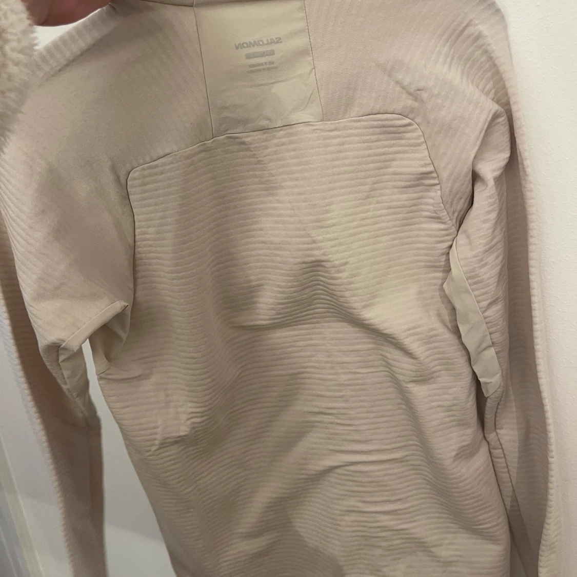 Beige långärmad tröja från Salomon - 1