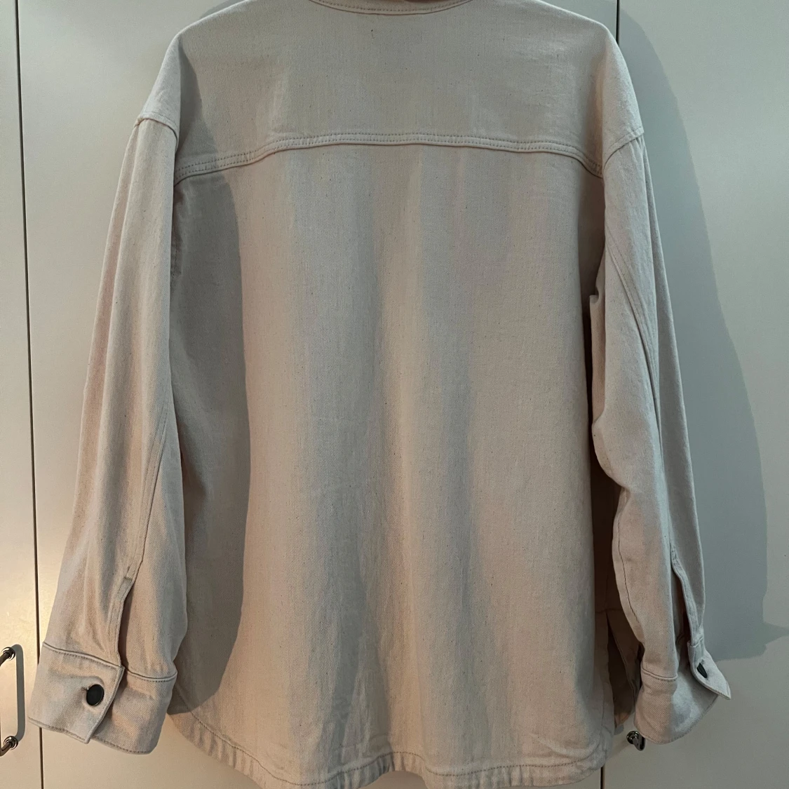 Beige jeansjacka från Lindex - 1