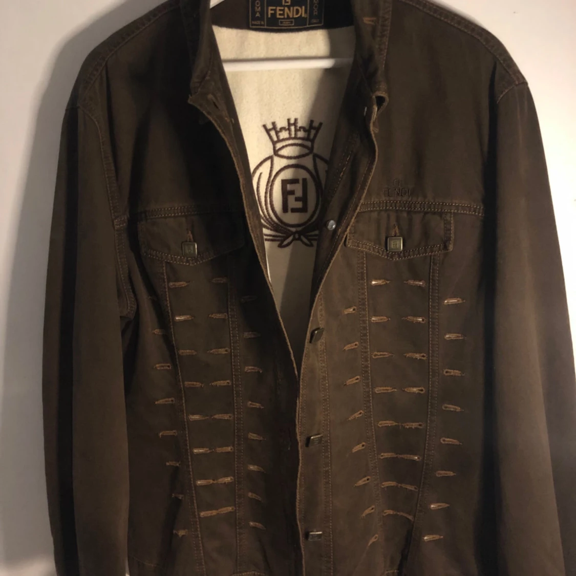 Brun jeansjacka från Fendi - 3