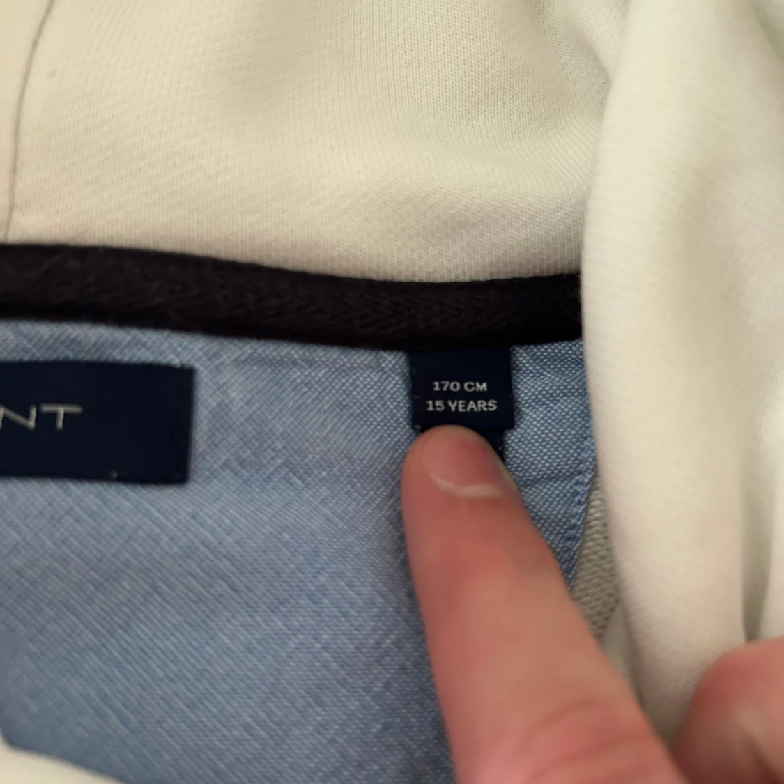 Vit hoodie från GANT - 2