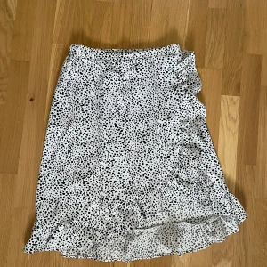 sommar kjol - super fin kjol från shein! skön för sommaren!🩷