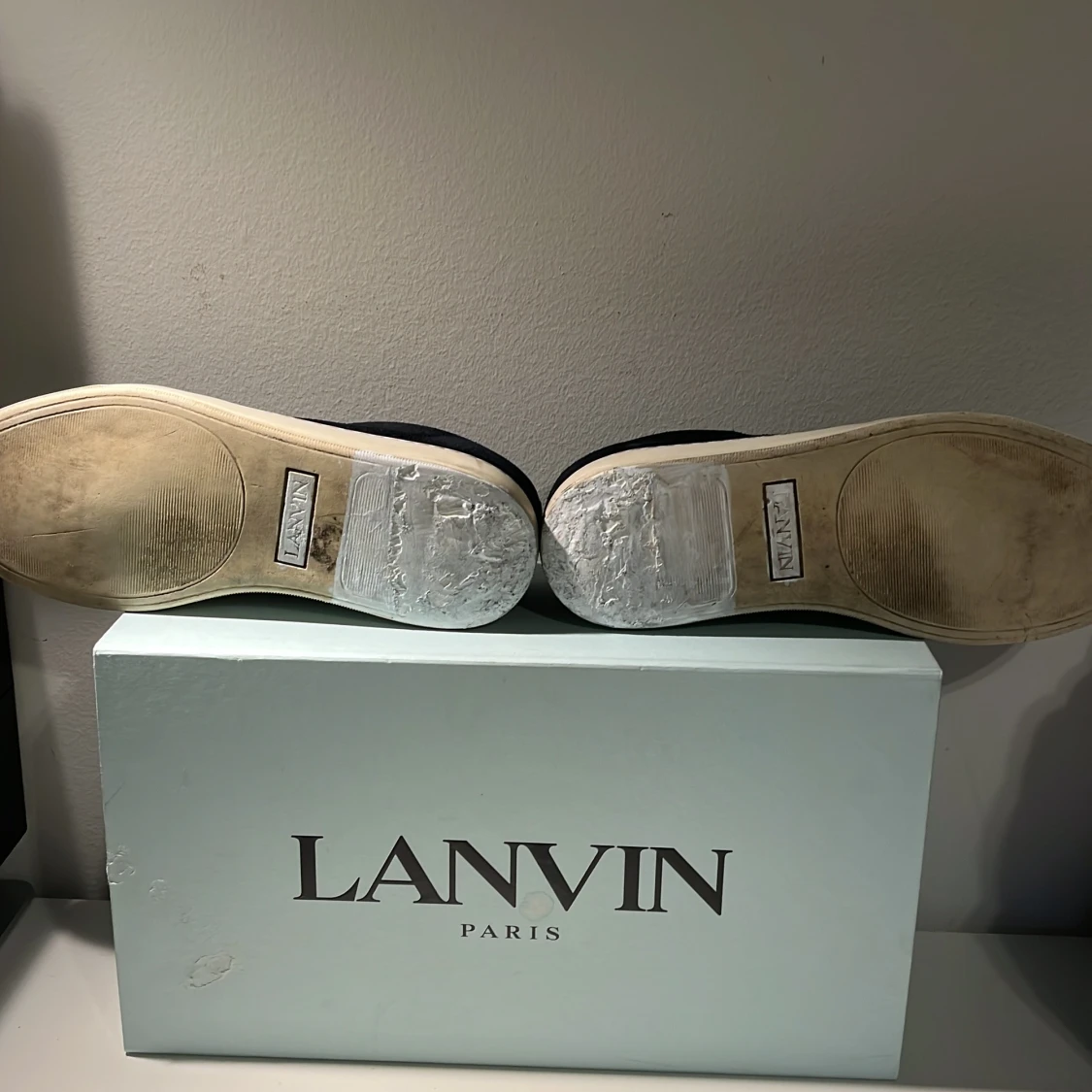 Svarta sneakers från Lanvin i mocka - 3