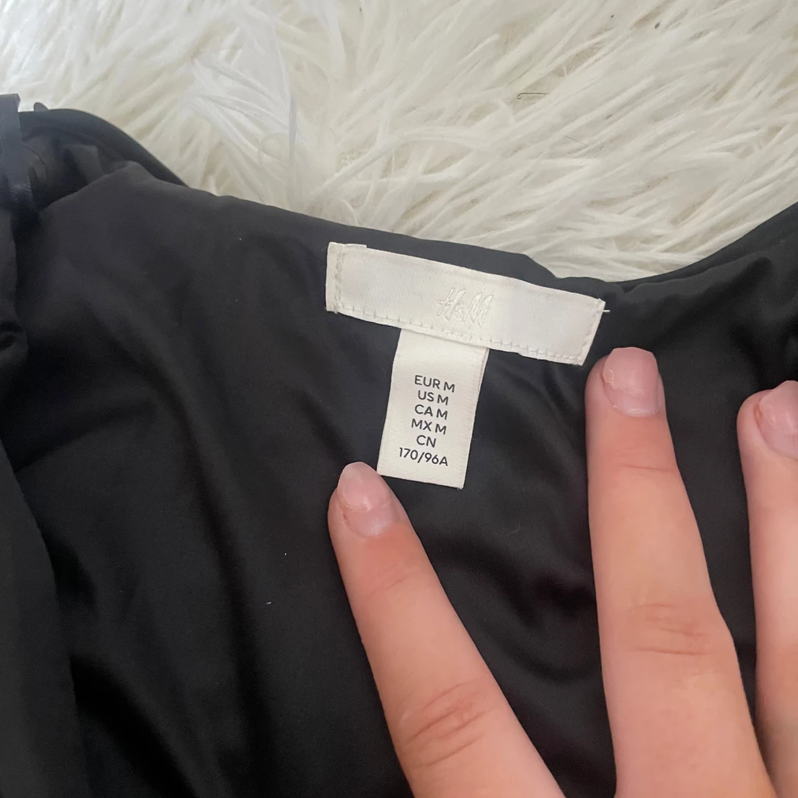 Svart paljettkofta från H&M - 2