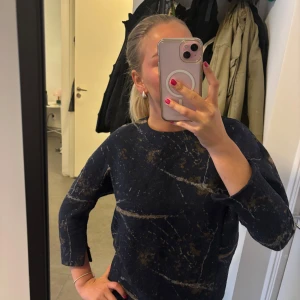 By Malene Birger tröja  - Super fin tröja med trekvartsärmar, super bra skick!