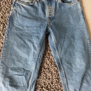 Nudie Jeans Herr  - Nudie Jeans Rad Rufus Light Breez strl 30/32 väldigt fint skick knappt använda 