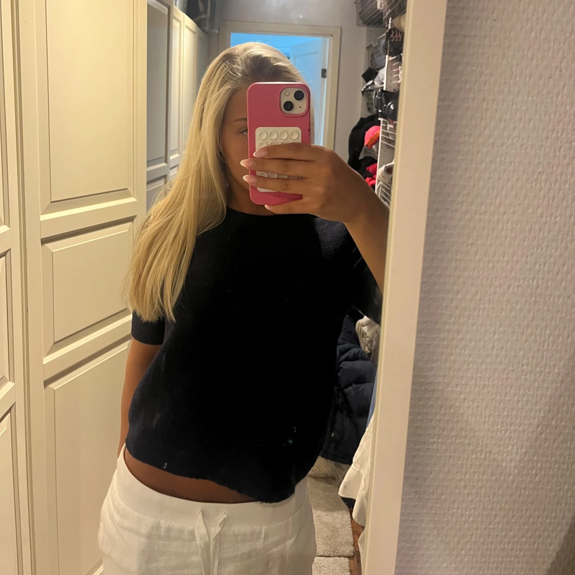 Mörkblå stickad T-shirt