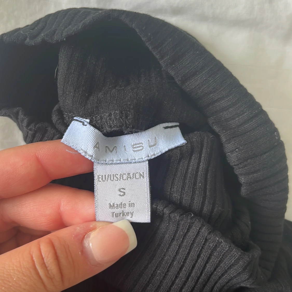 Svart ribbad polotröja från Amisu - 1