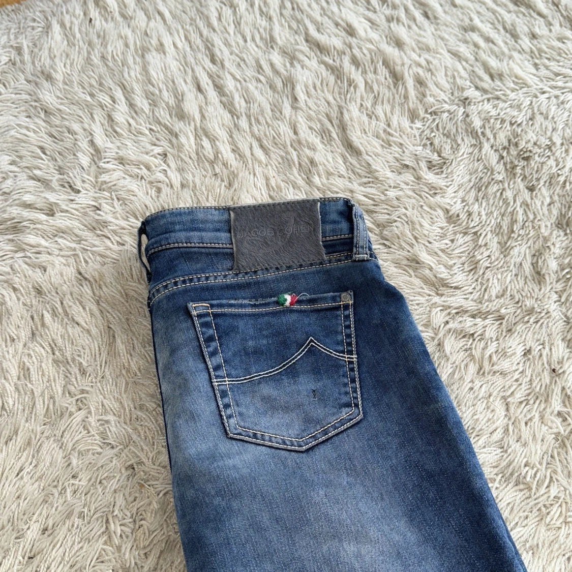 Blå jeans från Jacob Cohen, modell 711 - 2