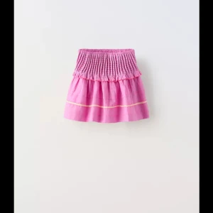 Söker zara kjol - SÖKER!!! Om någon har denna kjolen i xs-s som kan sälja den för 150kr??