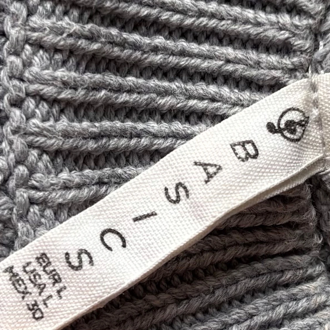 Grå stickad tröja  - 3