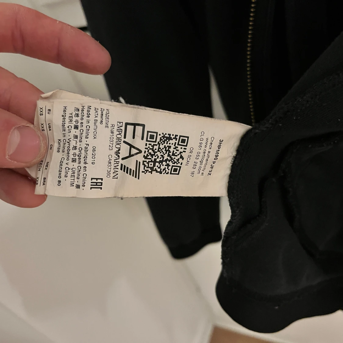 Svart hoodie från Emporio Armani EA7 - 2
