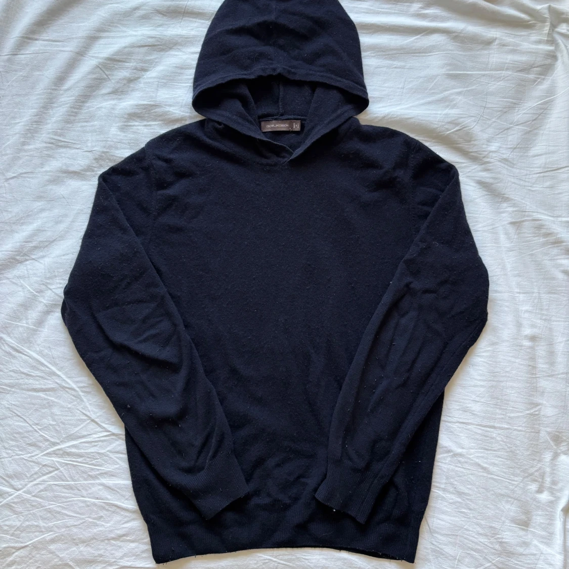 Navy hoodie från Oscar Jacobson