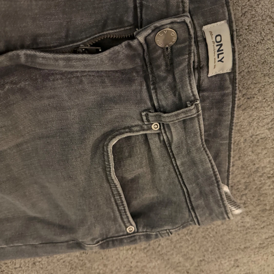 Grå bootcut jeans från ONLY - 3