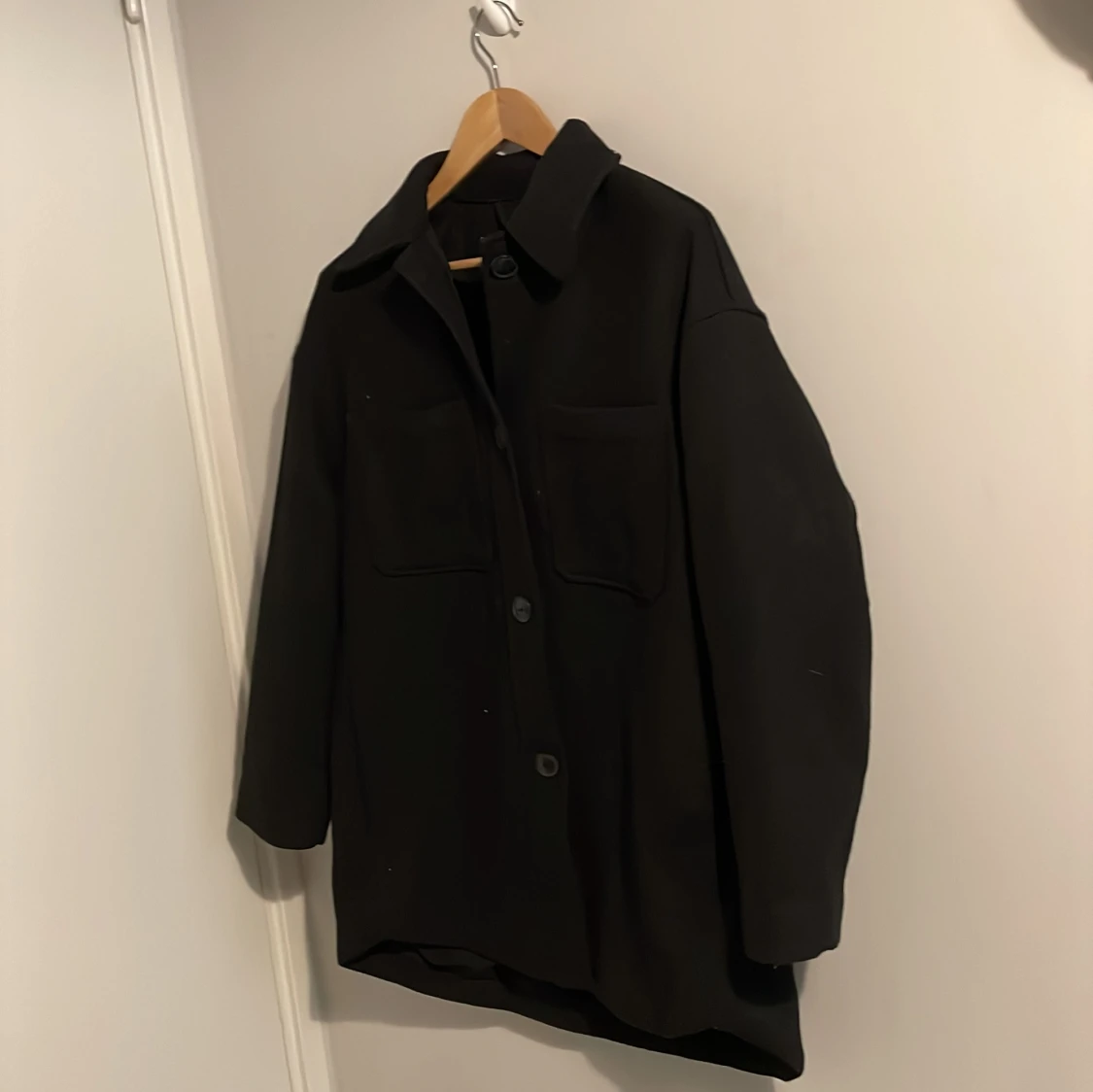 Svart jacka/kappa från H&M - 4