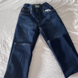 Levis Jeans - Jättefint skick, inte använda mkt. Storlek 14 år men sitter som XXS-XS