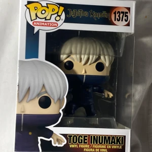 Jujutsu Kaisen: Toge Inumaki (Pop! Animation #1375) - Helt ny köpt, och oöppnad. Var i en mystery bag så har inte kvitto till figuren. Anleding varför jag säljer är för att jag var missnöjd med karaktären jag fick.