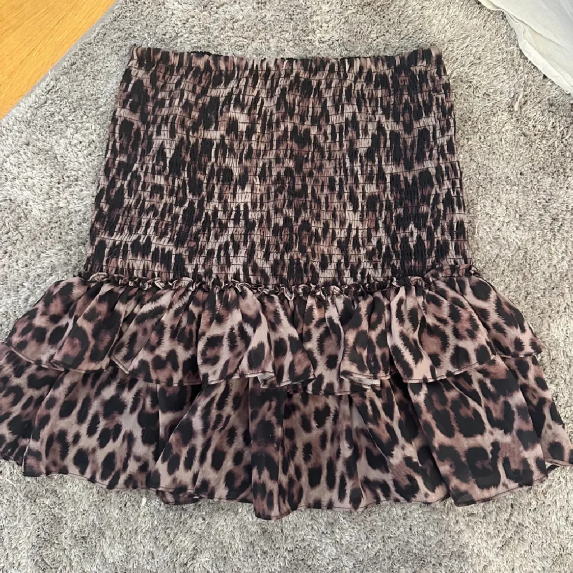 Leopardmönstrad volangkjol - 1