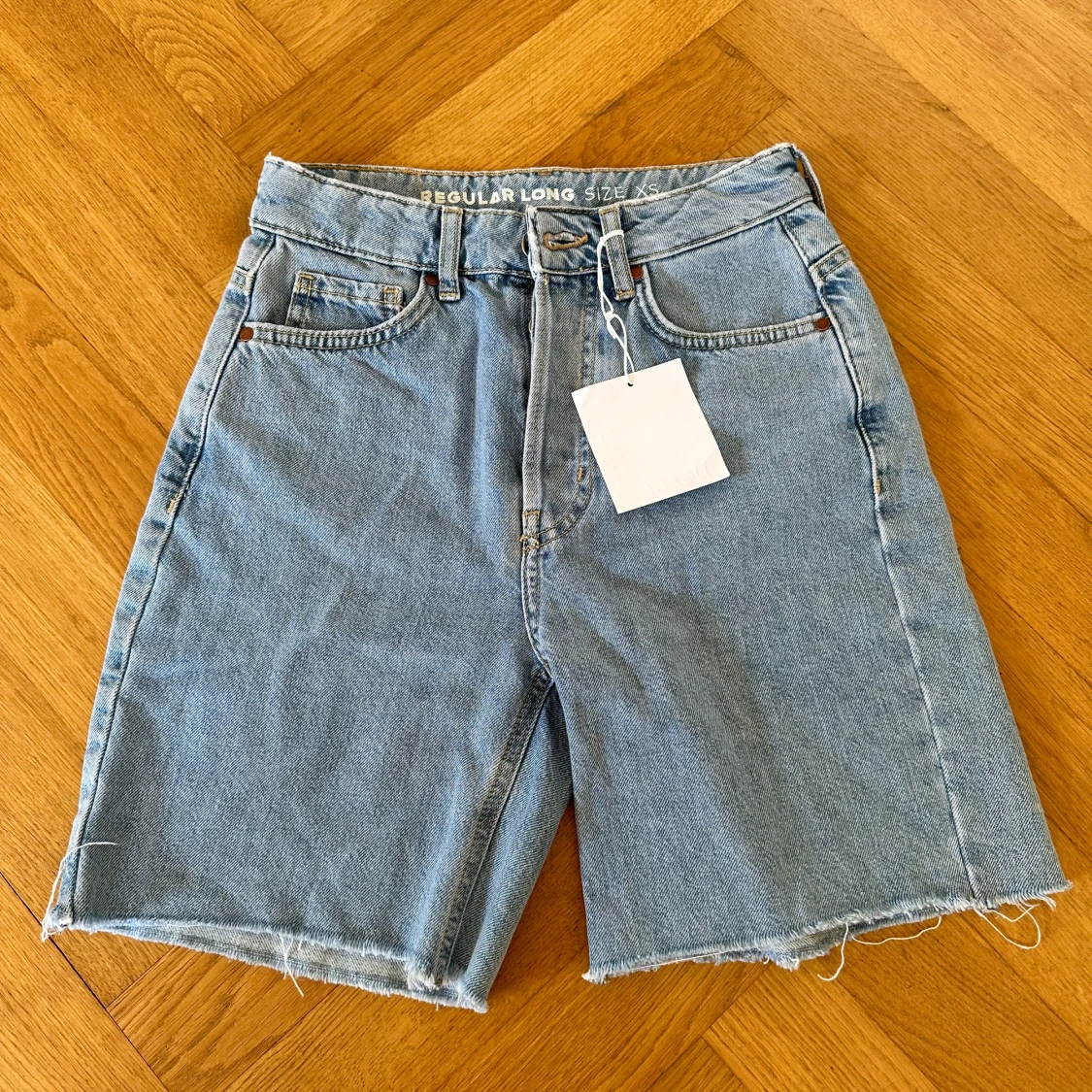 Ljusblå jeansshorts 