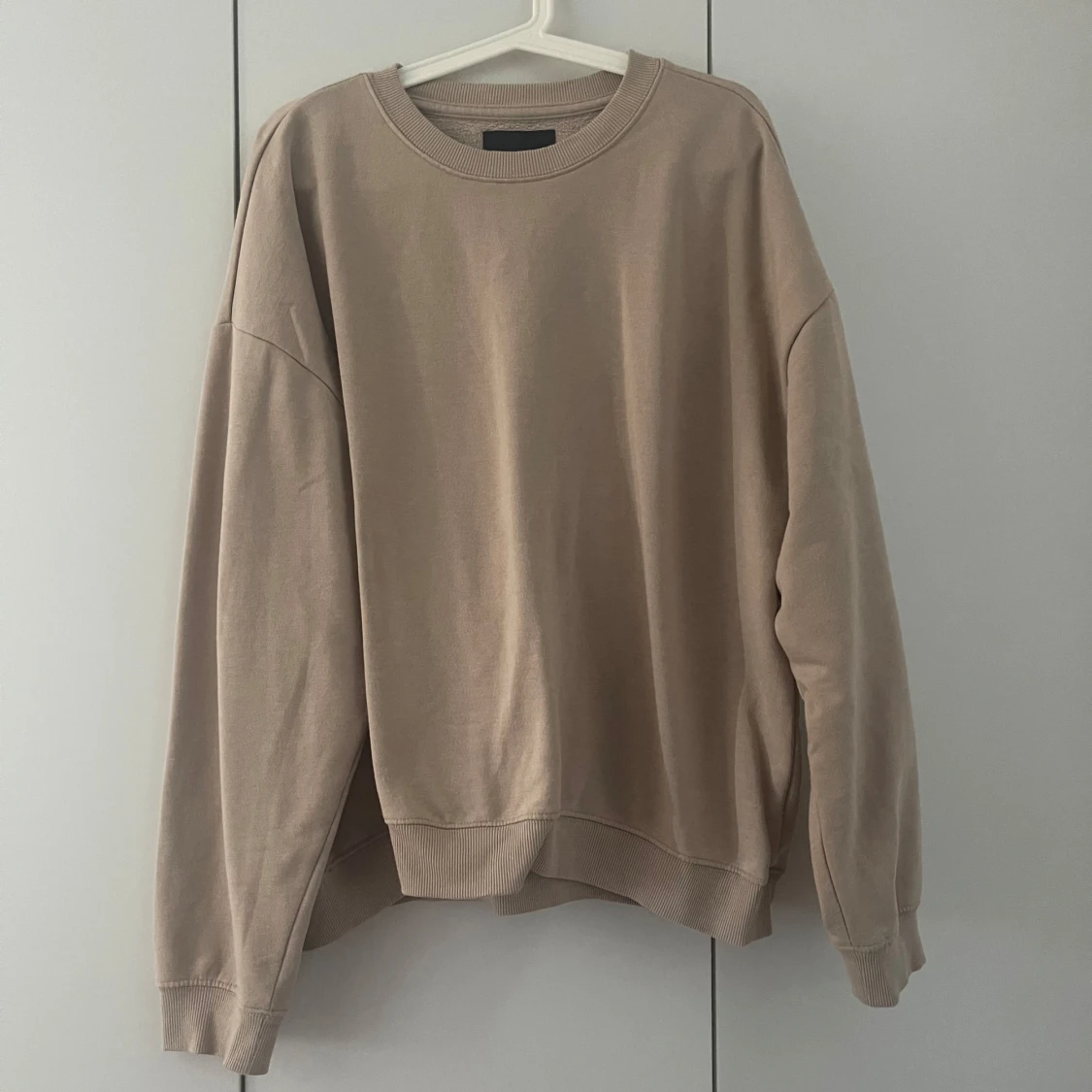 Beige oversized sweatshirt
