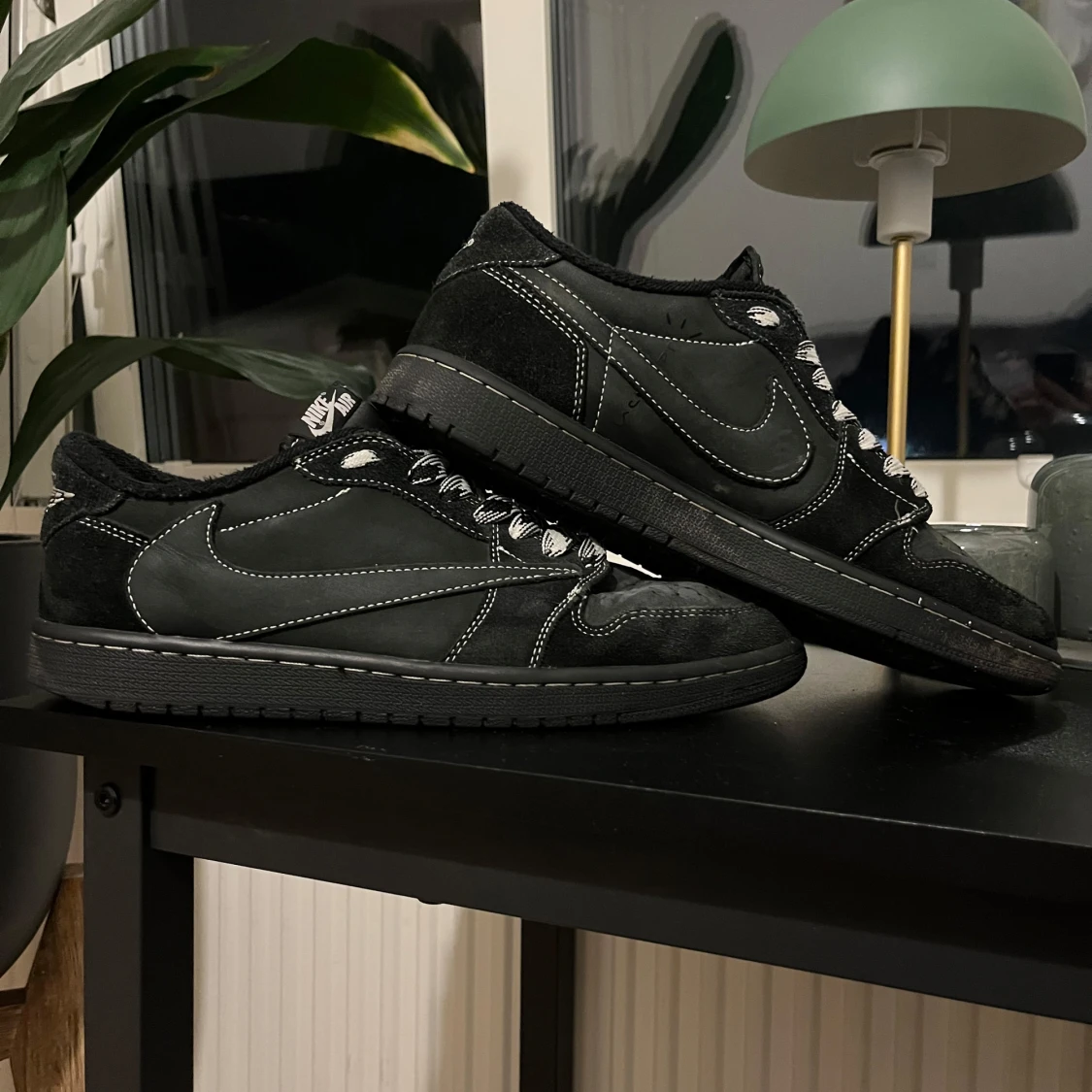 Svarta Nike sneakers med vit kontrastsöm - 3