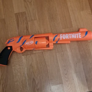 Fortnite Nerf Blaster - Fortnite nerf pistol. Fraktar snabbt. Priset kan diskuteras🙏🙏