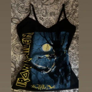 Iron maiden linne! - S men passar större oxå för dene stretchig✌️✌️