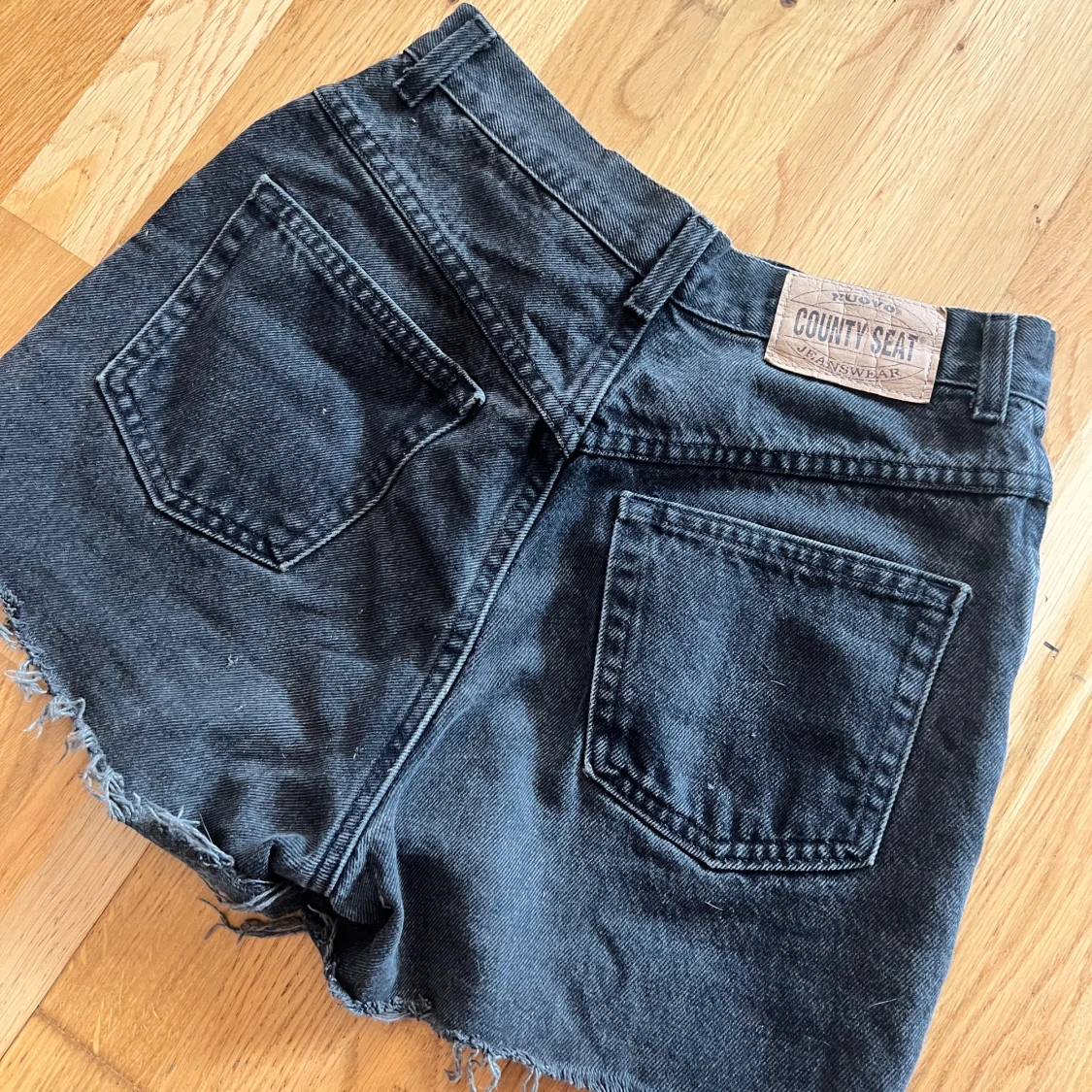 Svarta jeansshorts  - 1